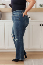 Load image into Gallery viewer, Rose High Rise 90&#39;s Straight Jeans in Dark Wash
